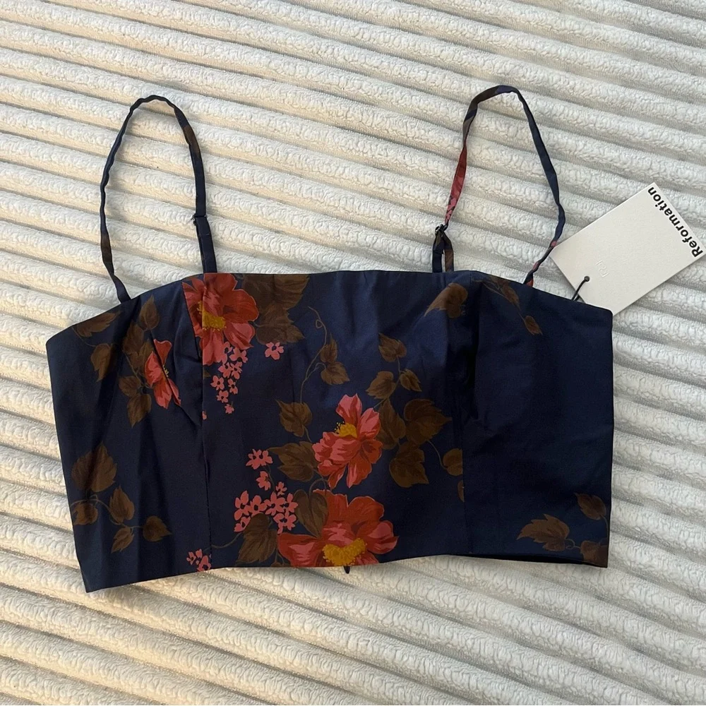 Reformation Amor Two Piece Set - Picture 12 of 16